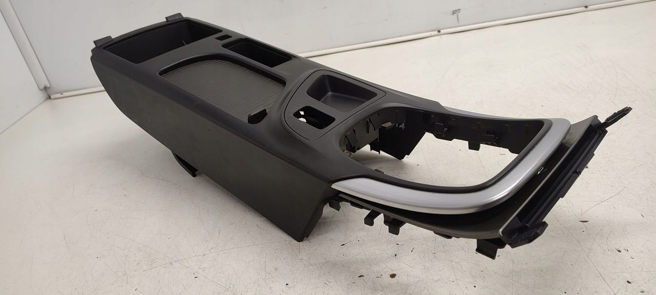 Tunel mitte Opel Insignia 2,0 CITD kombi