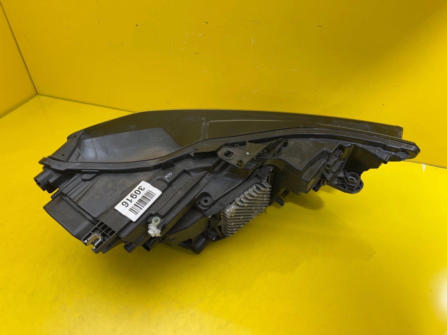 light left Audi A6 C8 4K Full Led 4K0941039