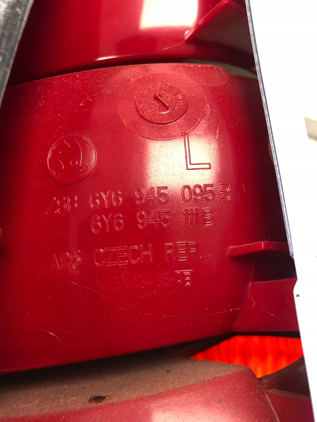 light left rear part SKODA FABIA and HB 5D 6Y6945111B