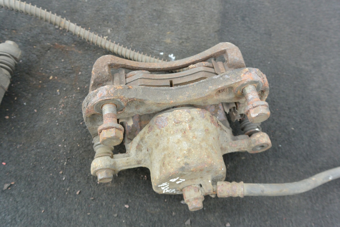 caliper brake front left right KOMPLET HYUNDAI SONATA II