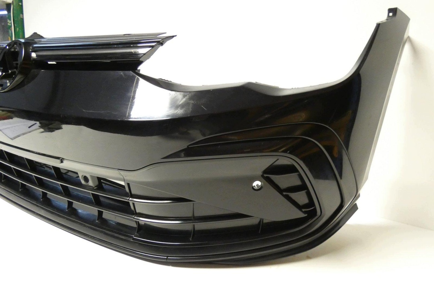VW GOLF VIII 8 R-LINE 5H0807221 below 4 PDC bumper front front