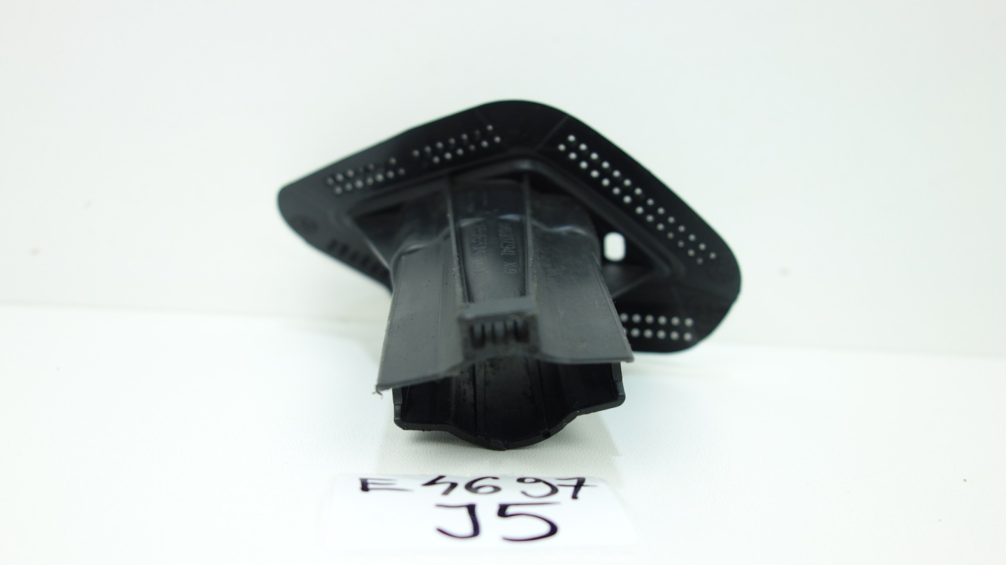 Halter der Spritzdüse links SKODA SUPERB III 15- 3V0807941
