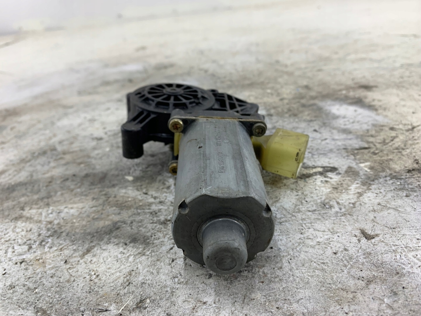 MERCEDES W210 mini motor windows left front 0130821708