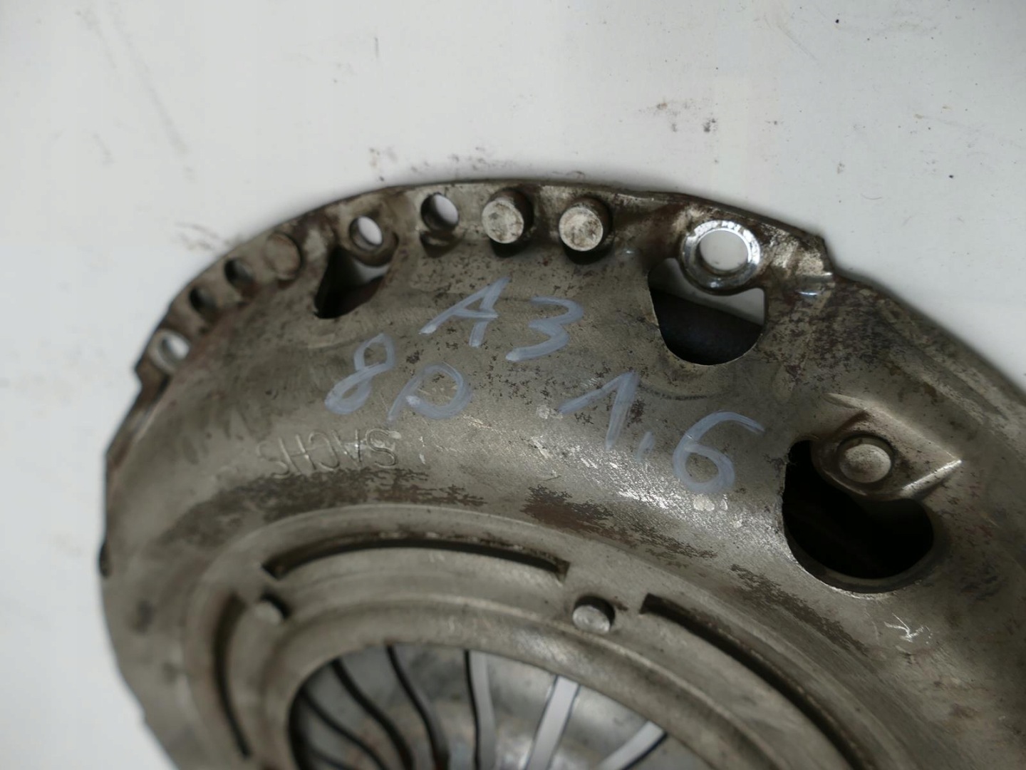 AUDI A3 8P 1.6 8V clutch disc wheel flywheel