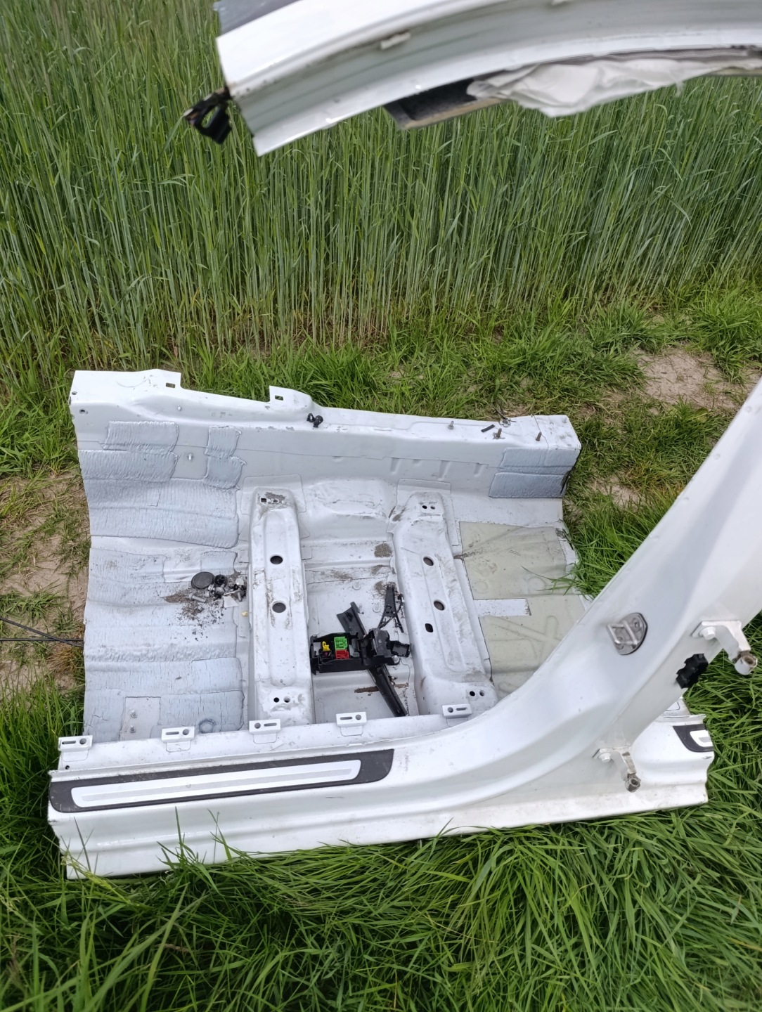 pillar threshold left audi a4 b8 LY9C