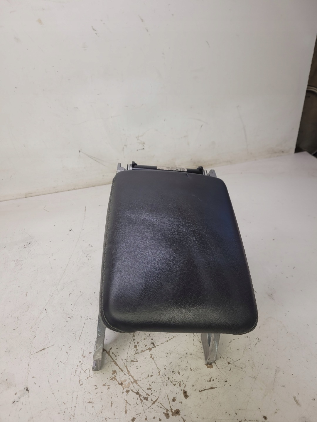 armrest front AUDI A4 B9 8W0864283A leather