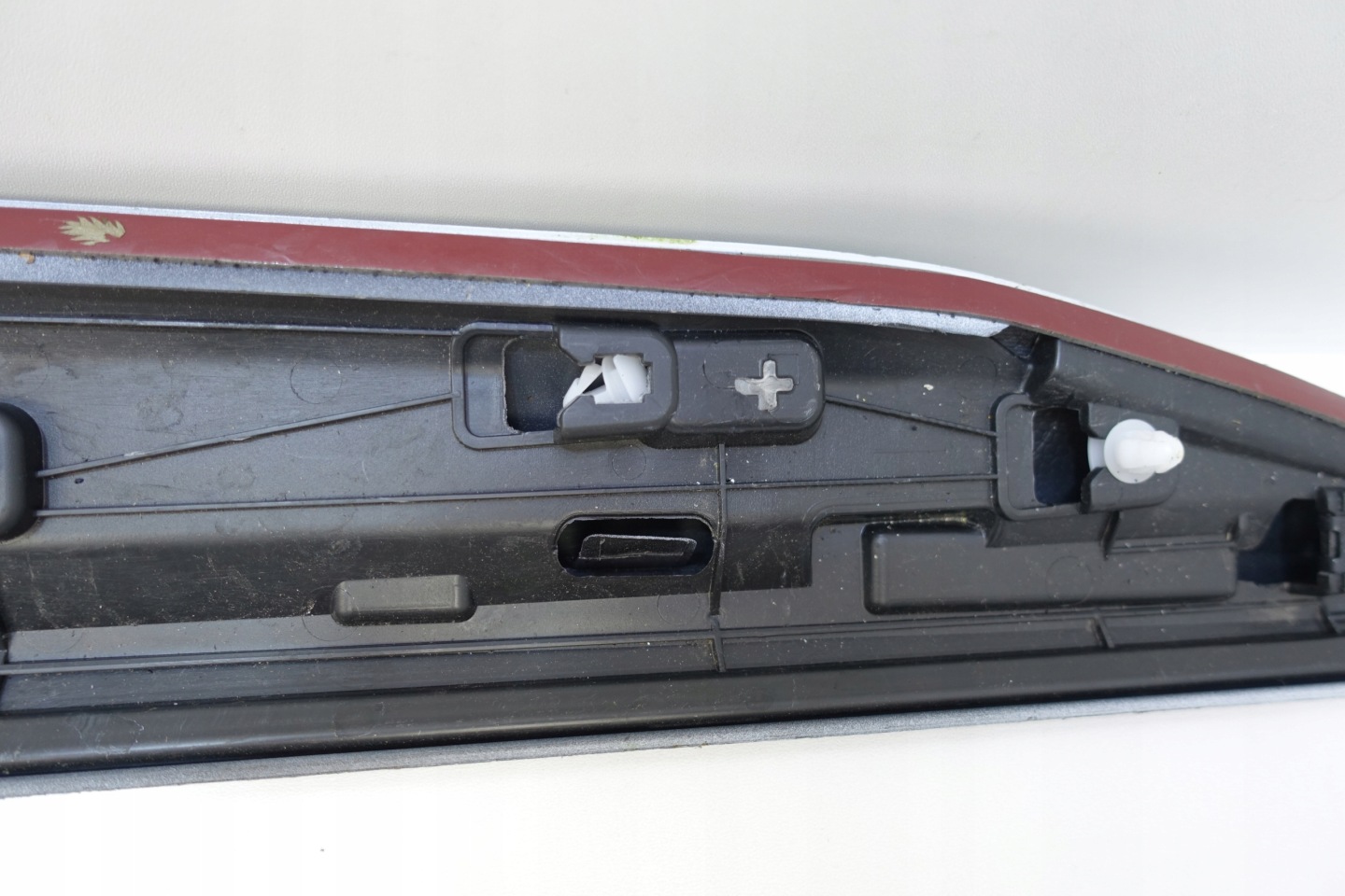 moulding door left front SKODA SUPERB III 3V0