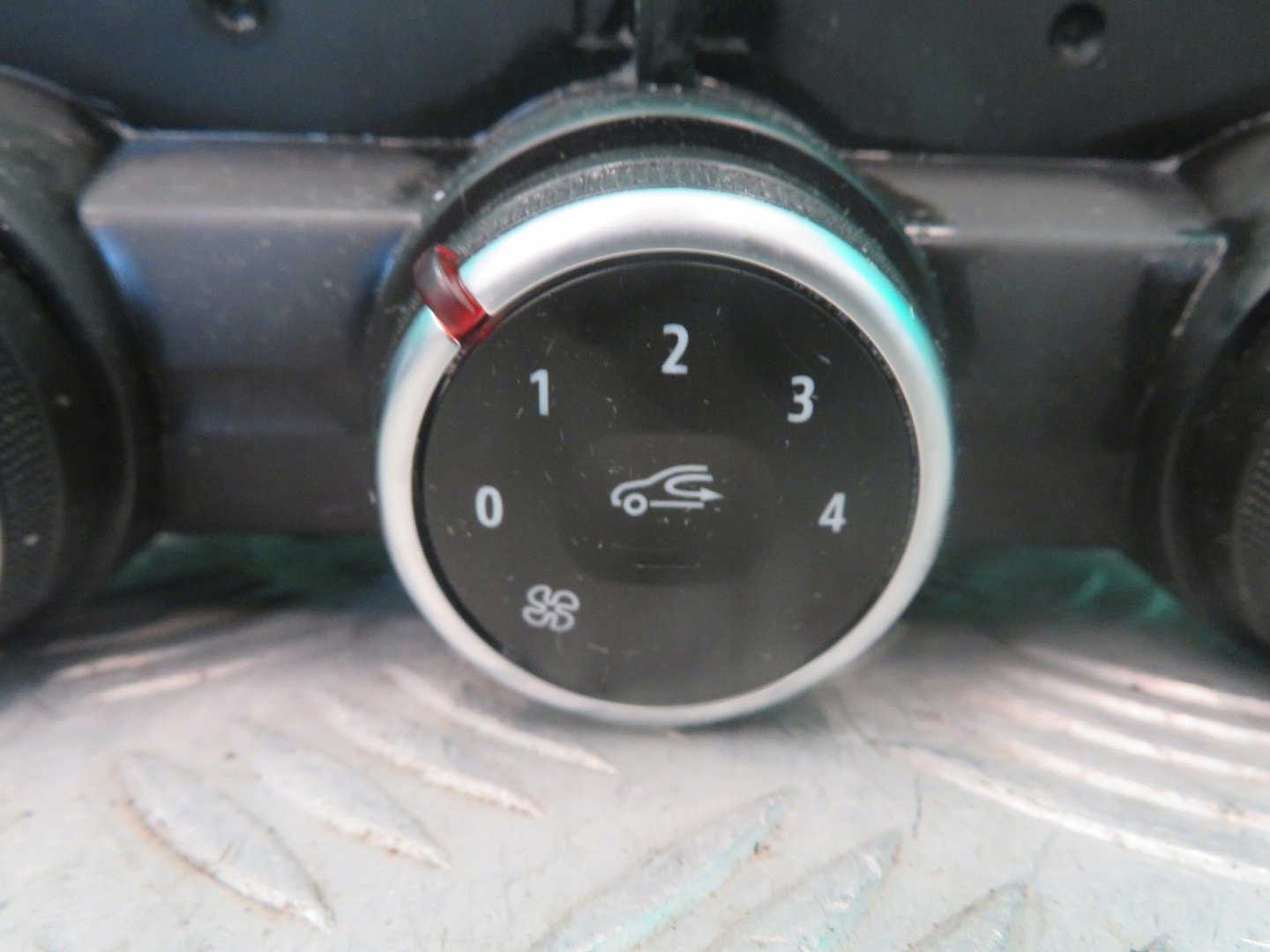 PANEL klími klimatizaci RENAULT TRAFIC 2.0 23R 285257697R