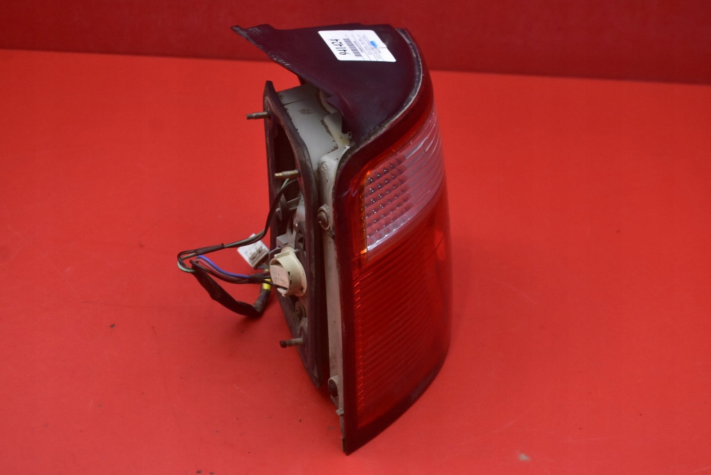 light left rear part rear 0K2FB51140 KIA CARENS 2 II 02-06