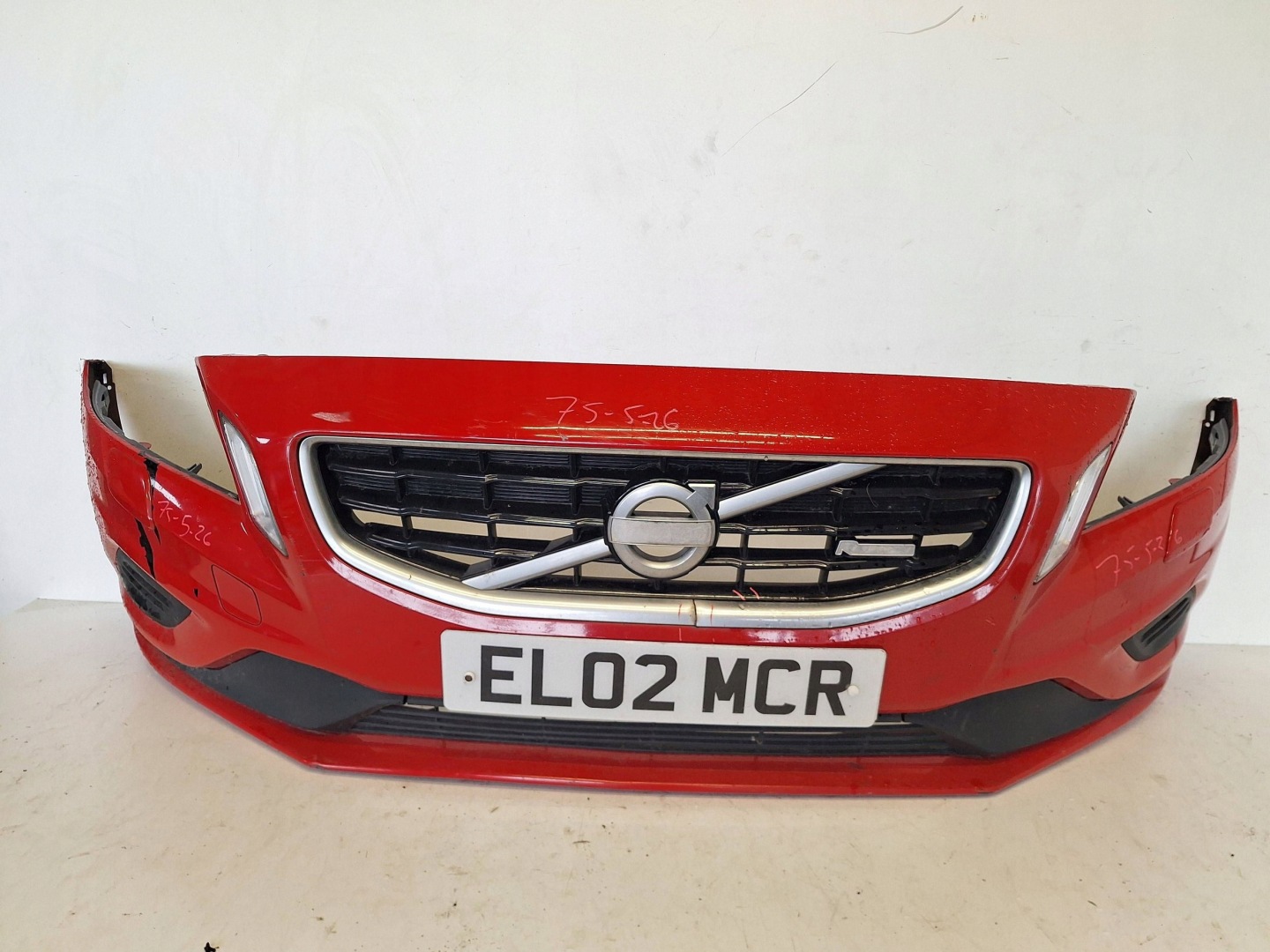 VOLVO V60 II R-design 10-13 bumper + XENON 31290975