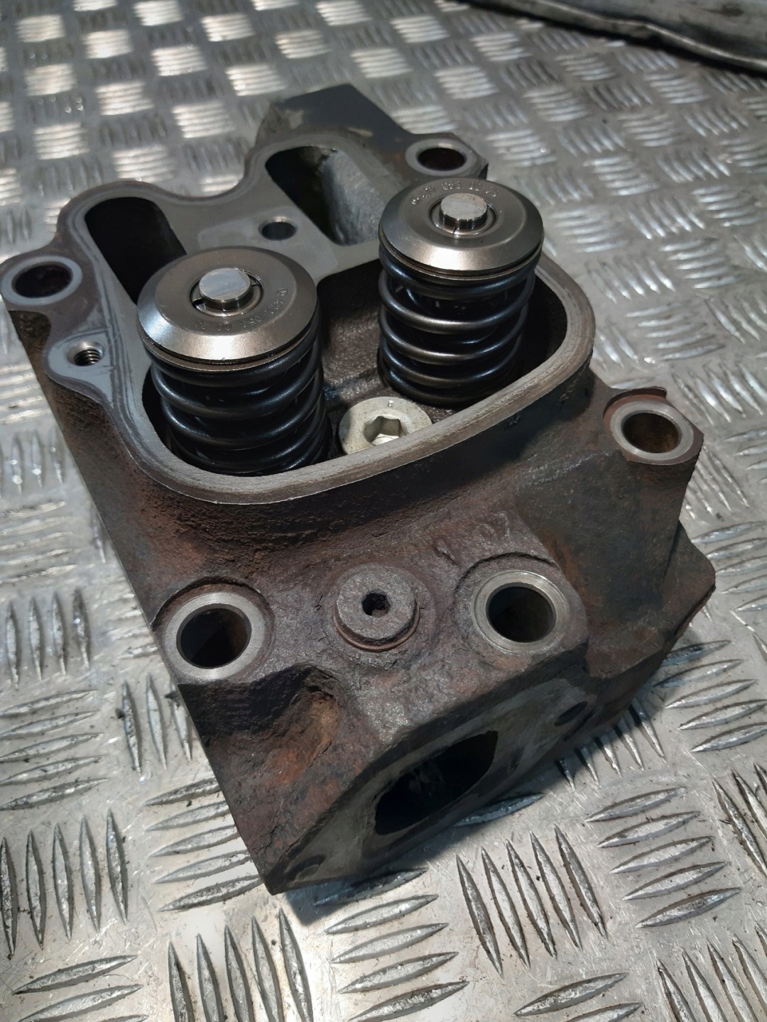 MERCEDES-BENZ TESTATA cylindra 4470160001