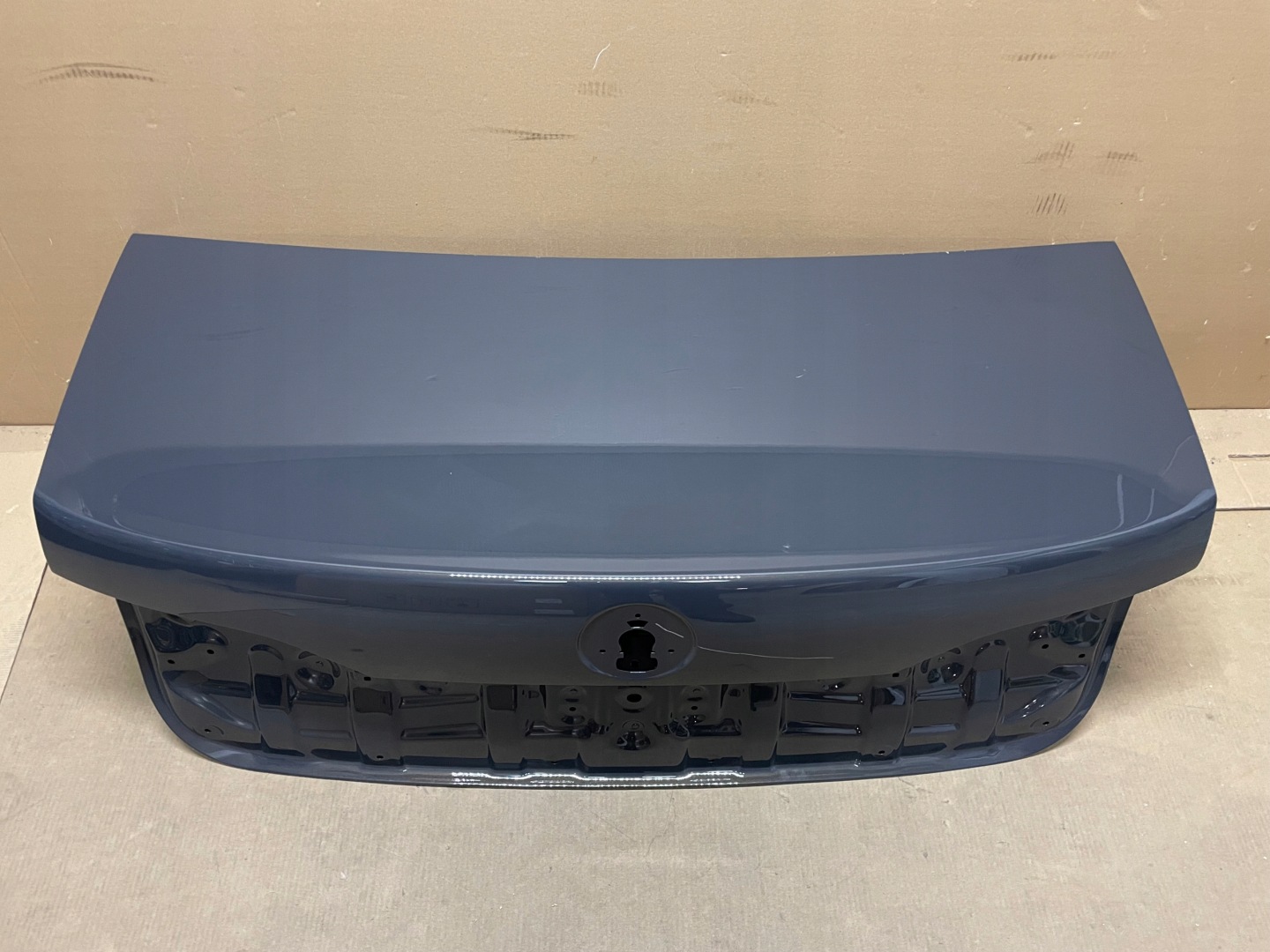 trunk door boot BMW i7 7 G70 C36