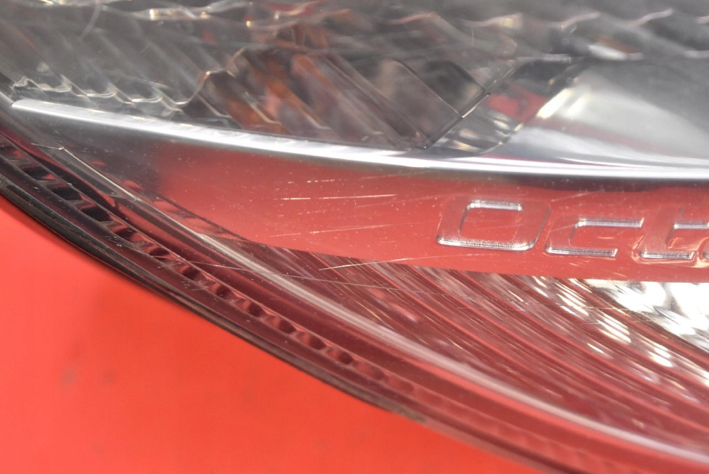 REFLEKTOR right light front lens EU 1Z1941016F SKODA OCTAVIA 2 II 08-13