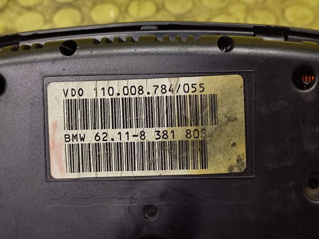 BMW E39 dials 62118381808