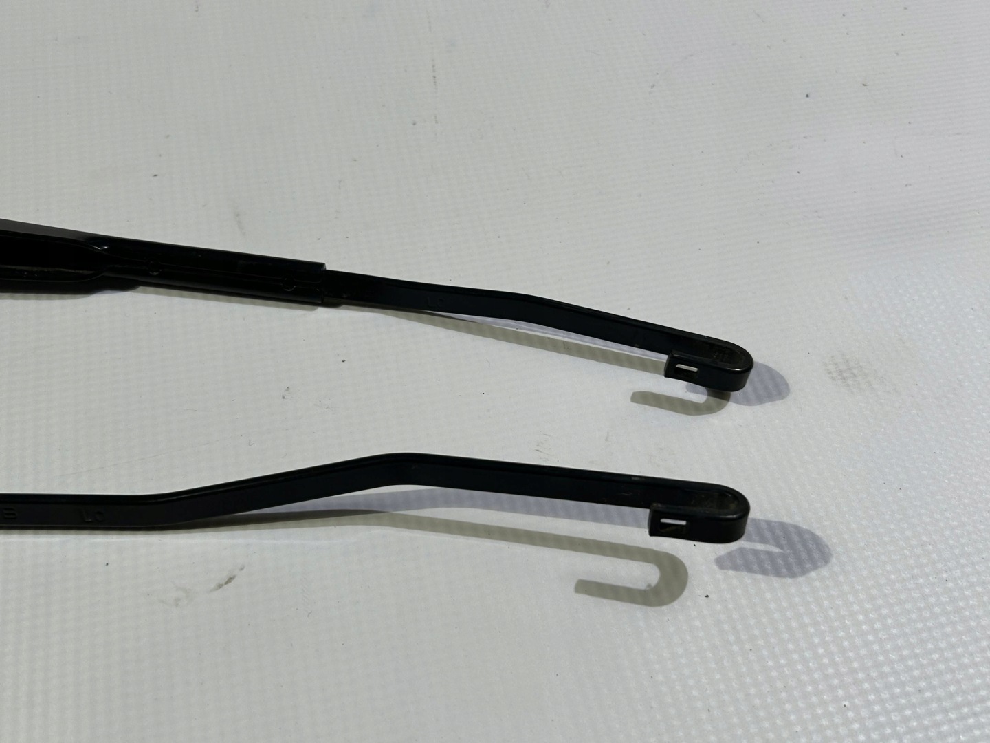 wiper arm windows przedniej komplet Dodge Challenger 2008