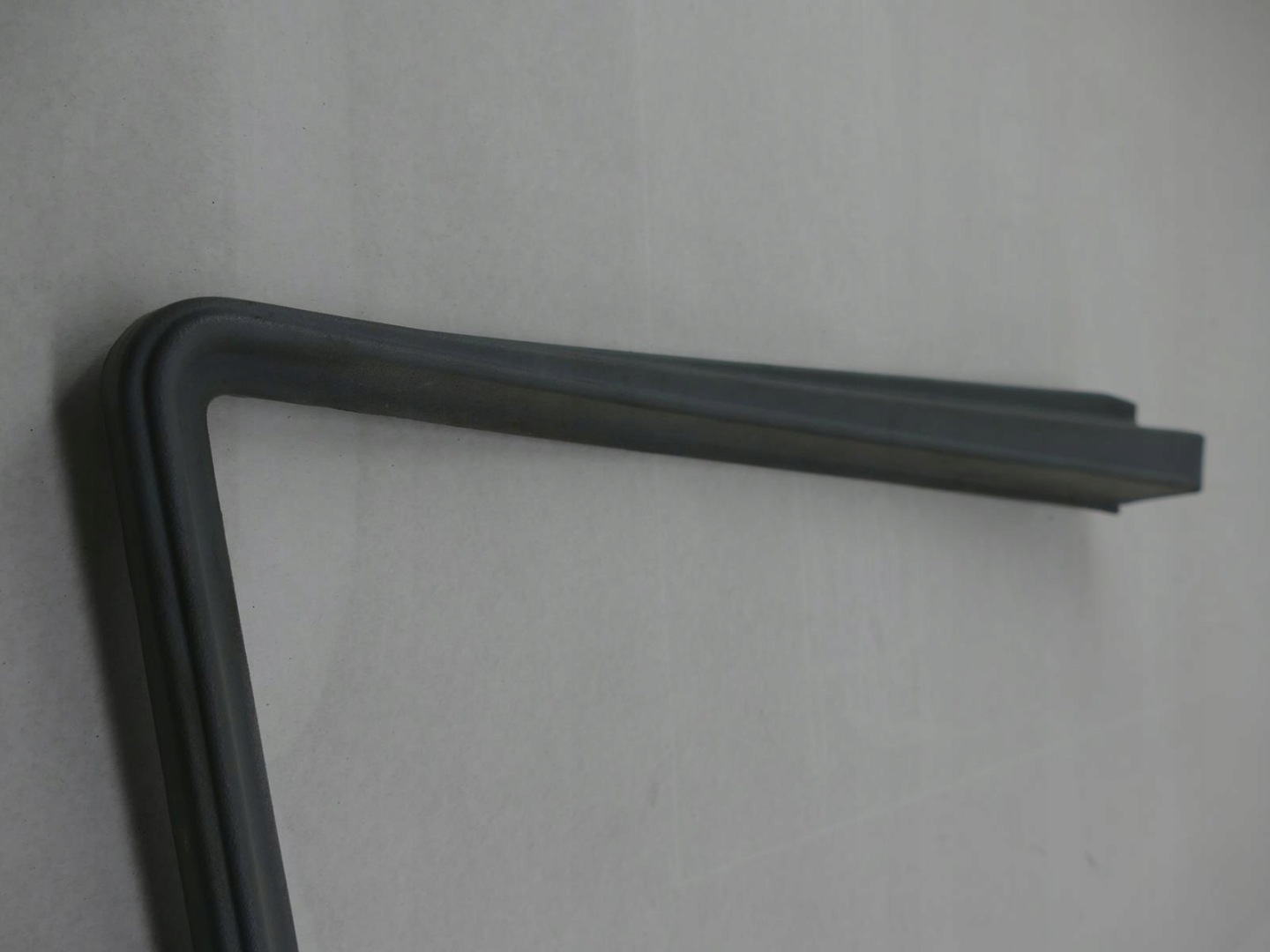 MERCEDES E W124 sedan frame door right front