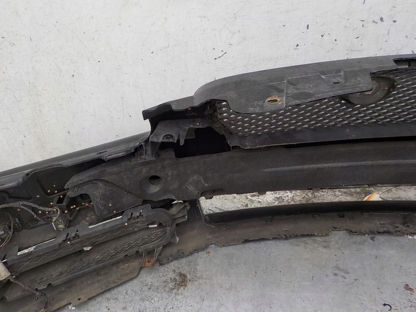 296 JAGUAR XF X250 bumper front front