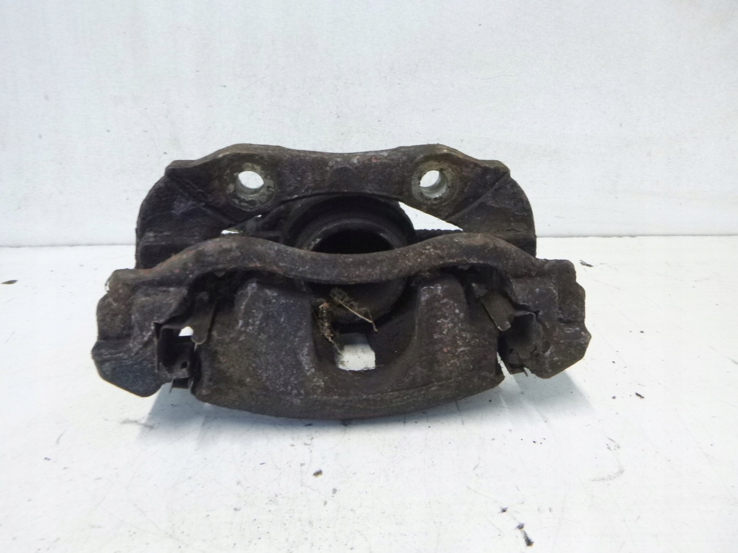 caliper brake front Peugeot 1007 1.4D 2005