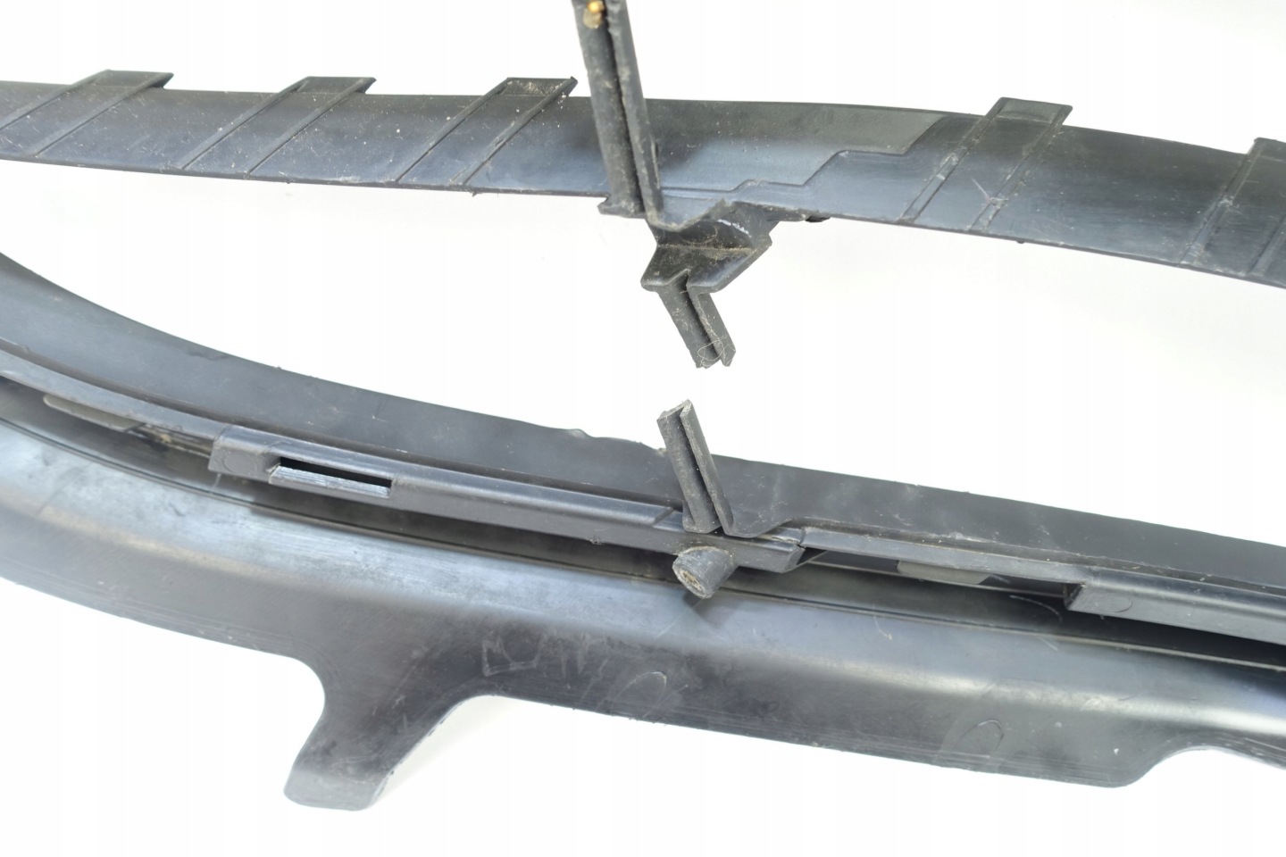 grid of a bumper left front PORSCHE BOXSTER 981 98150556300