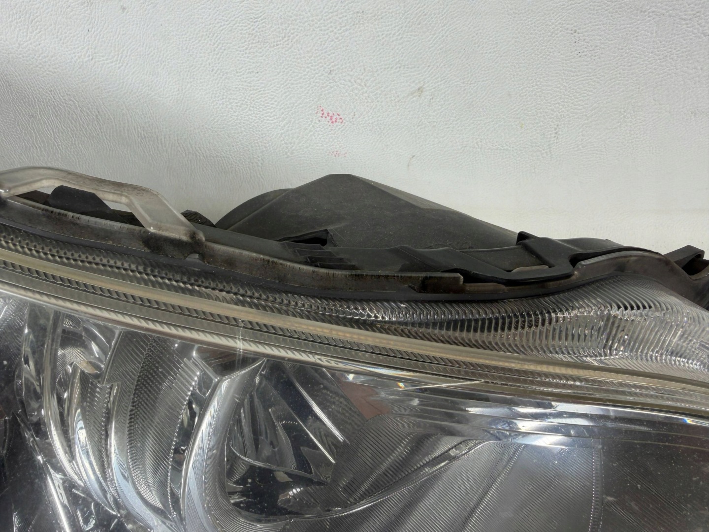 Subaru Outback light right Xenon 09- support front front
