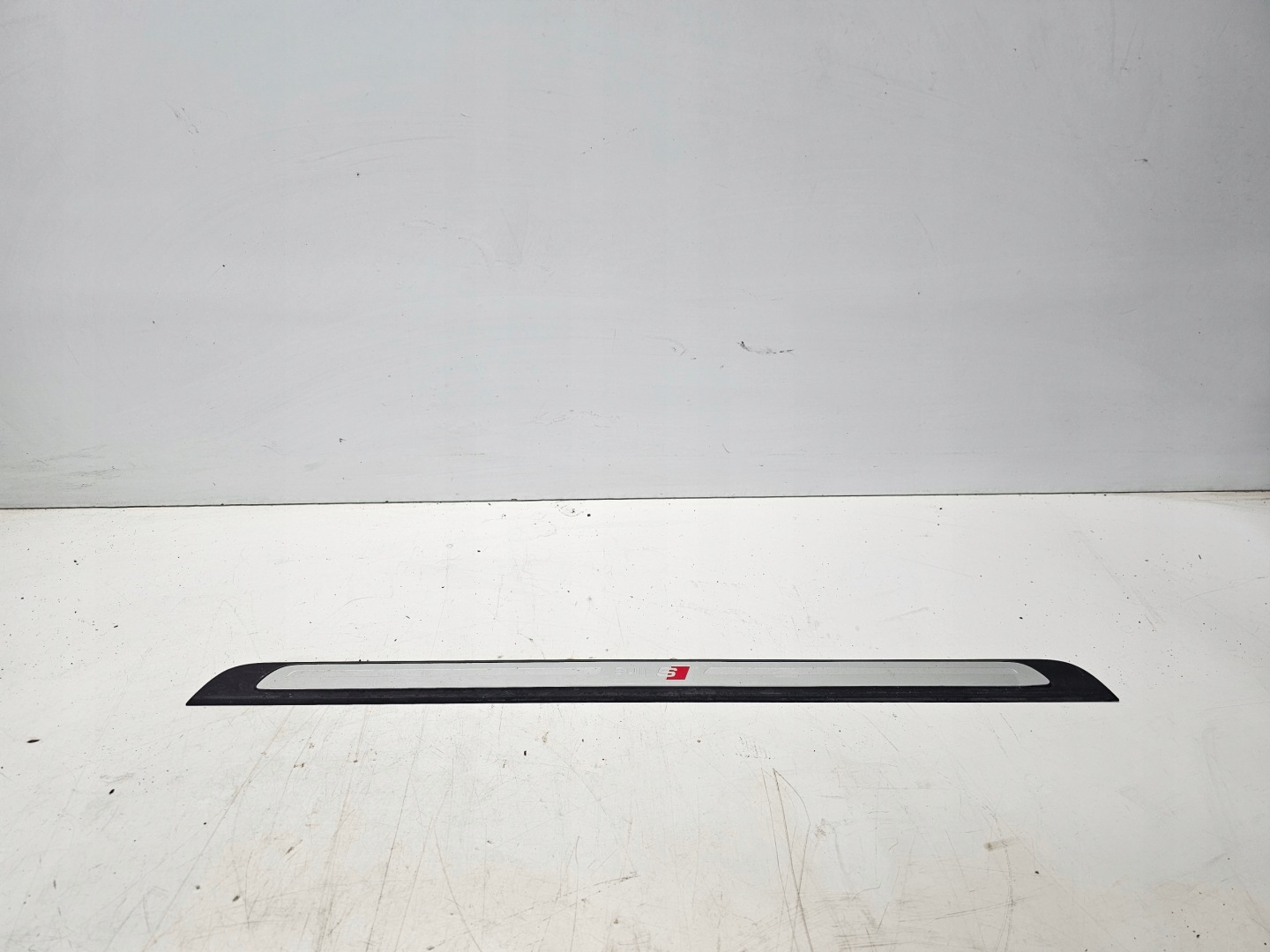 moulding threshold left right front A1 8X 3-door 8X3853373B