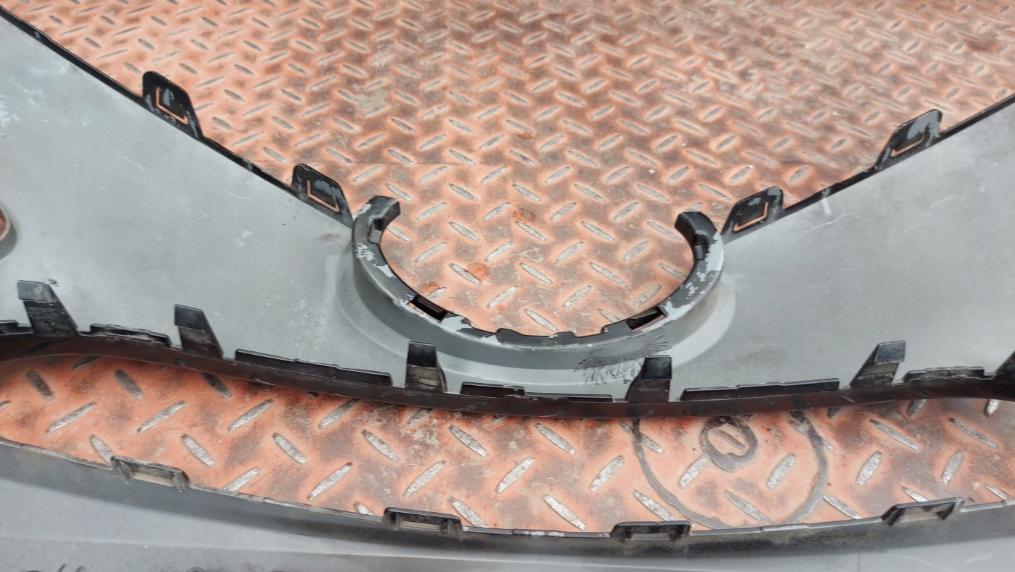 grid of a bumper central lower front front TOYOTA AYGO II 14