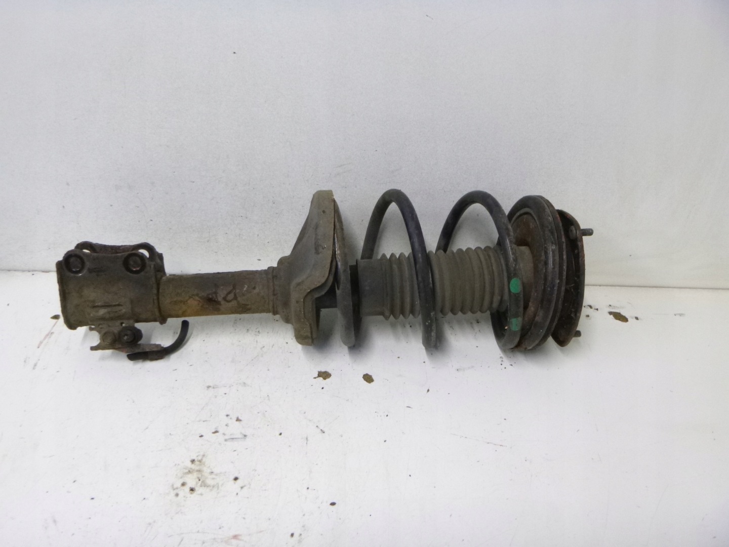 shock absorber front Suzuki Liana 1.6 2001r.