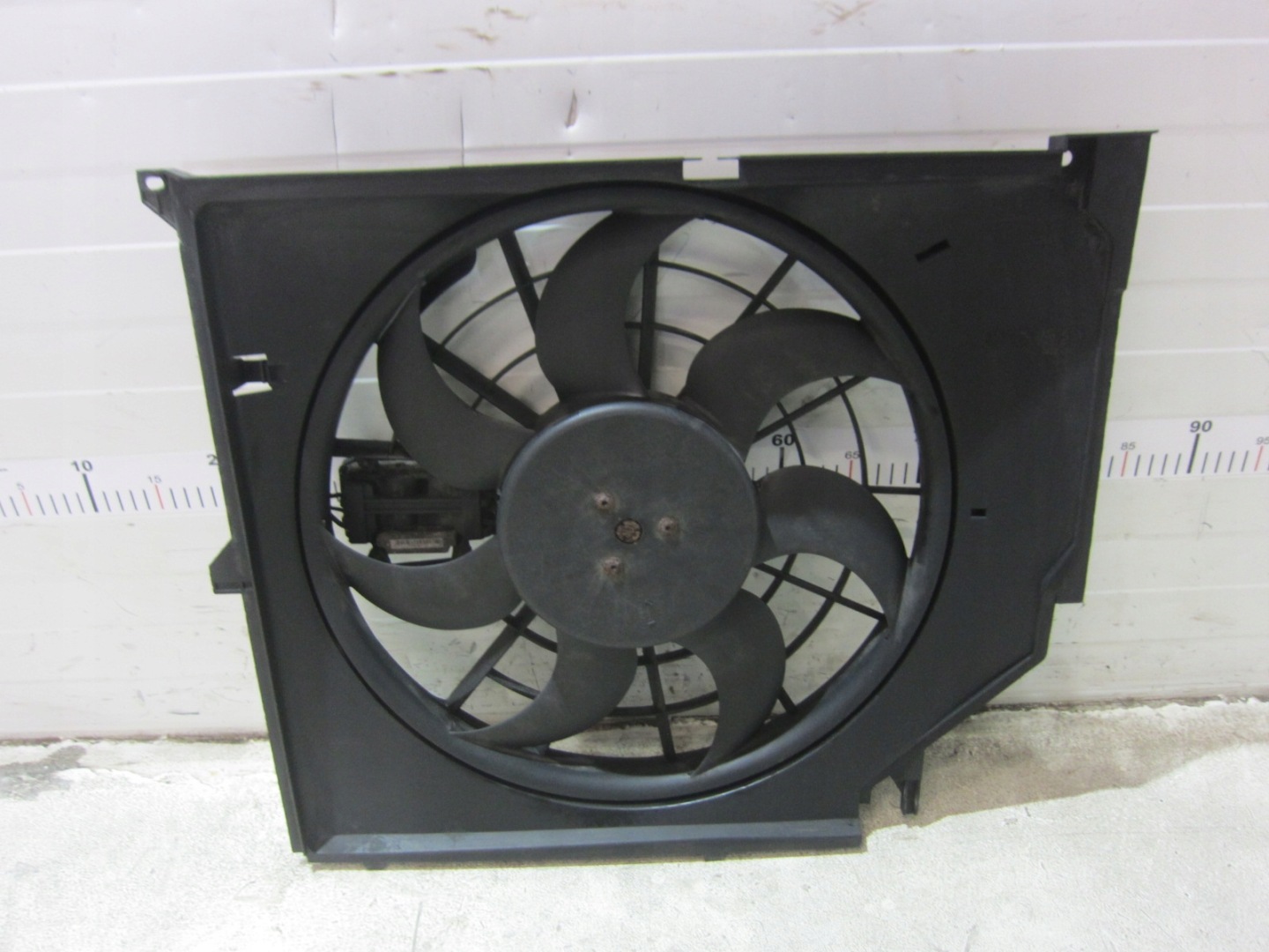 BMW 3 E46 N42 N46 M52 M54 obal ventylátora ventilátor vrtule 7561757