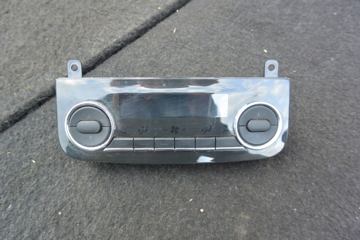 PANEL KLIMY TUNEL HECK MASERATI GHIBLI QUATTROPORTE