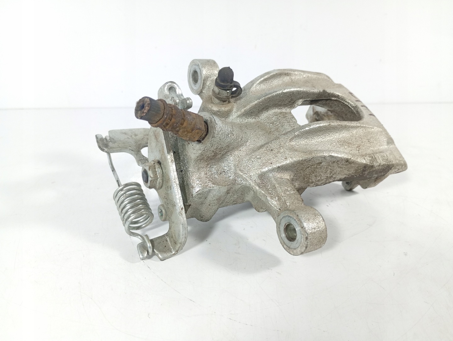 Ford Mondeo 2 II 96-00 caliper brake right rear OE 23TA0010