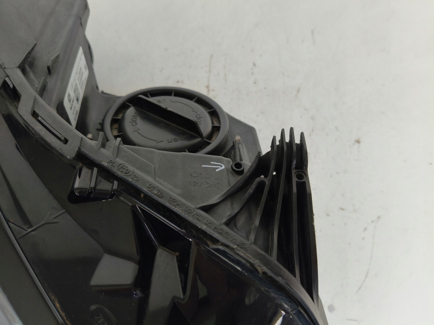 light right REFLEKTOR OPEL ASTRA V K 15- LED