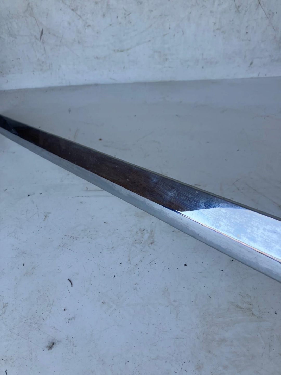 moulding lower door CHROM left front CITROEN C5 III X7 9681804580