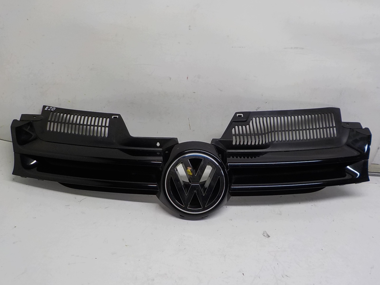 VW GOLF V HB grill grille radiator VW OE