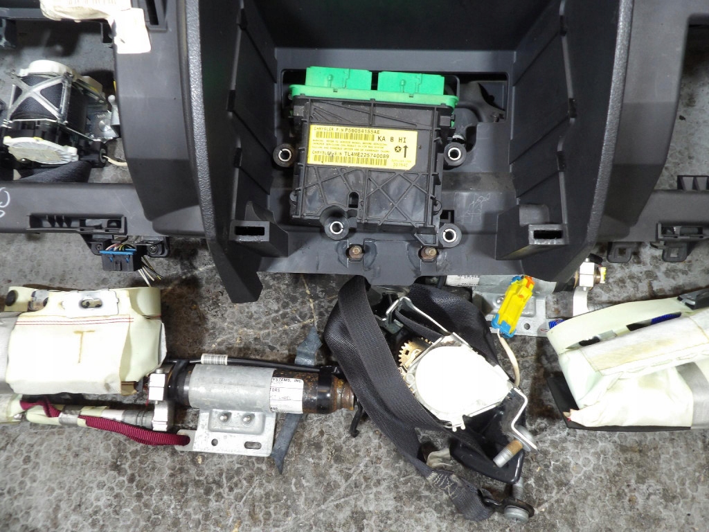 DODGE NITRO console panneau d'instruments airbag habitacle voiture