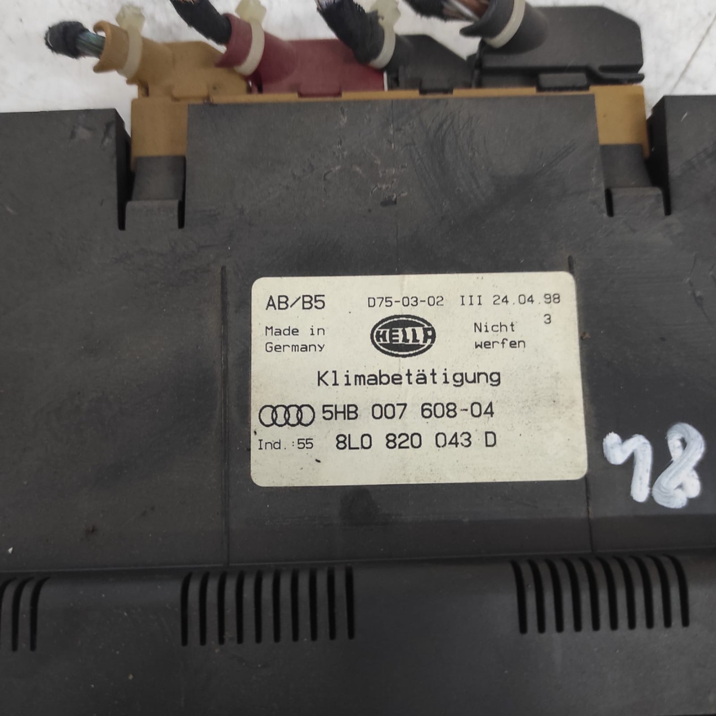 PANEL klími klimatizaci AUDI A3 8L 5HB00760804 8L0820043D