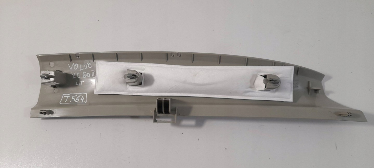 Volvo XC60 II cover slupka left 31425701 (T564)