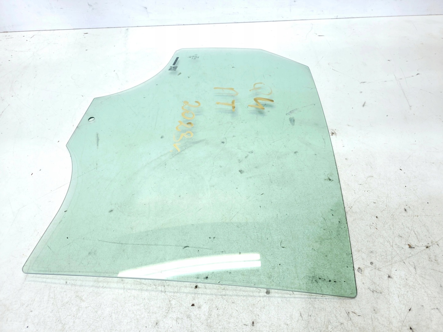 window side door rear part front AUDI Q4 E-TRON 89E845026B 2023