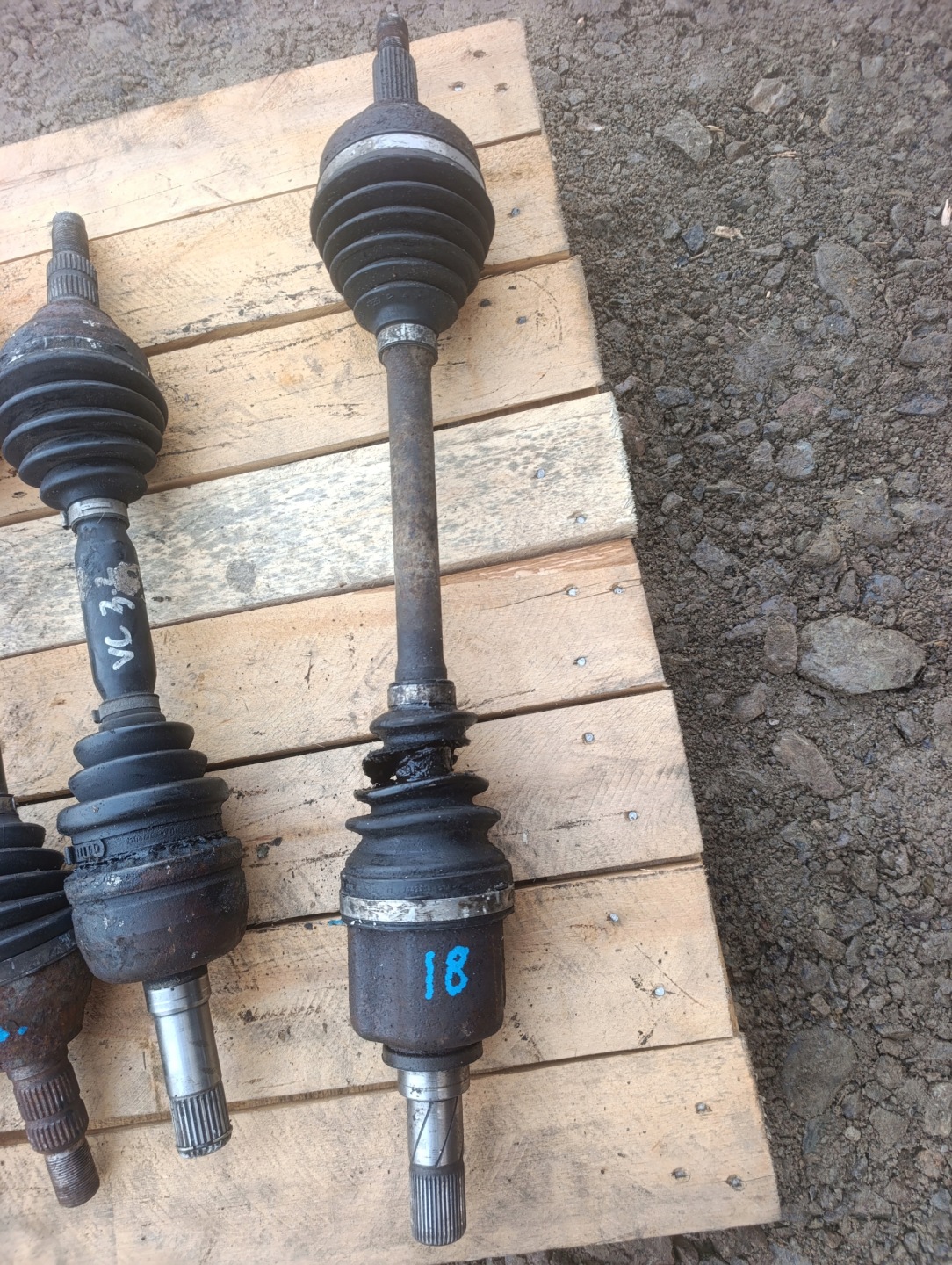 semi-axis left short. RENAULT TRAFIC OPEL VIVARO 1.9 DCI
