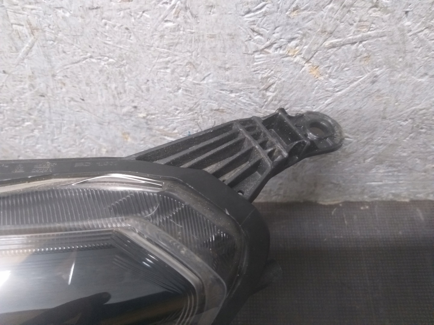 light front left FORD KA plus + plus J7BB-13E030-BJ