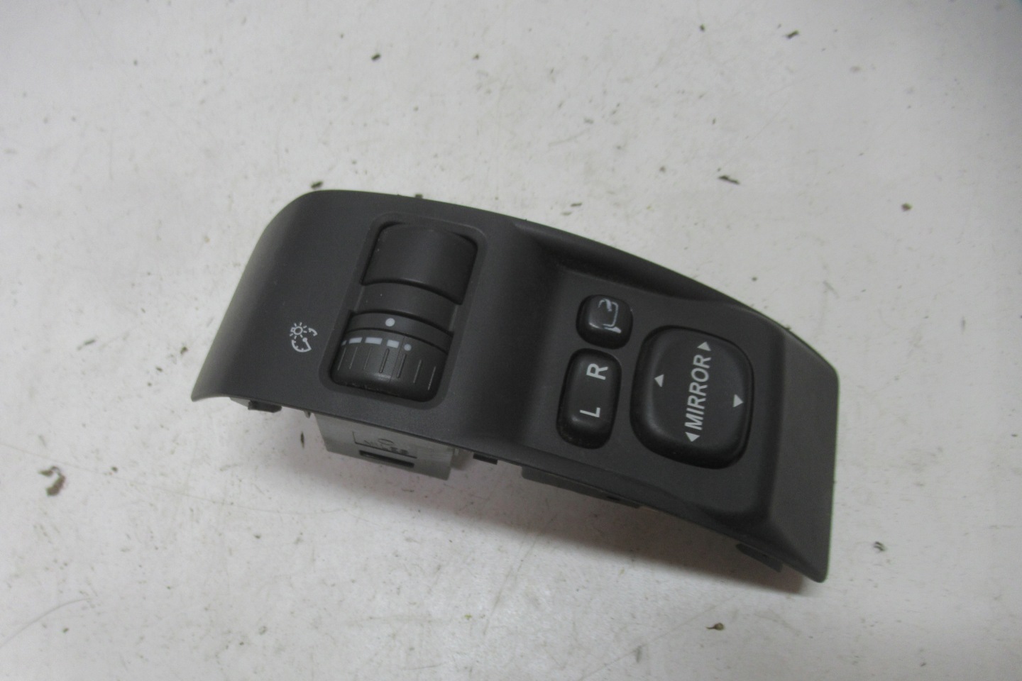 SUBARU FORESTER 11R control panel of mirrors