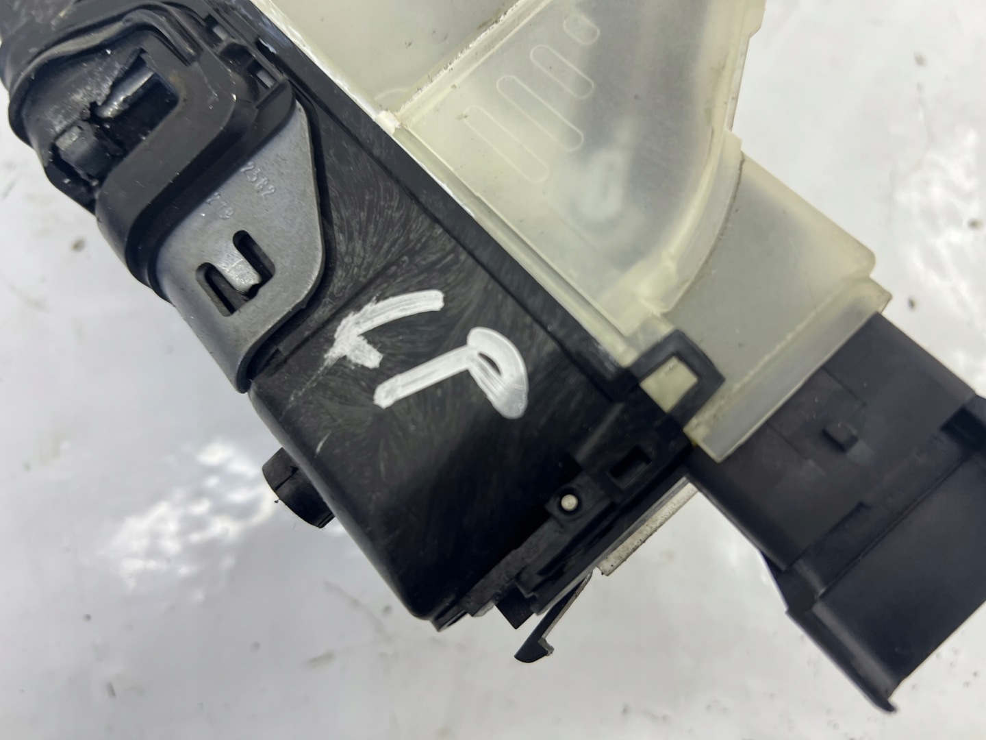 EXPERT III JUMPY SCUDO PROACE II VIVARO C lock door left front 6 PIN EU