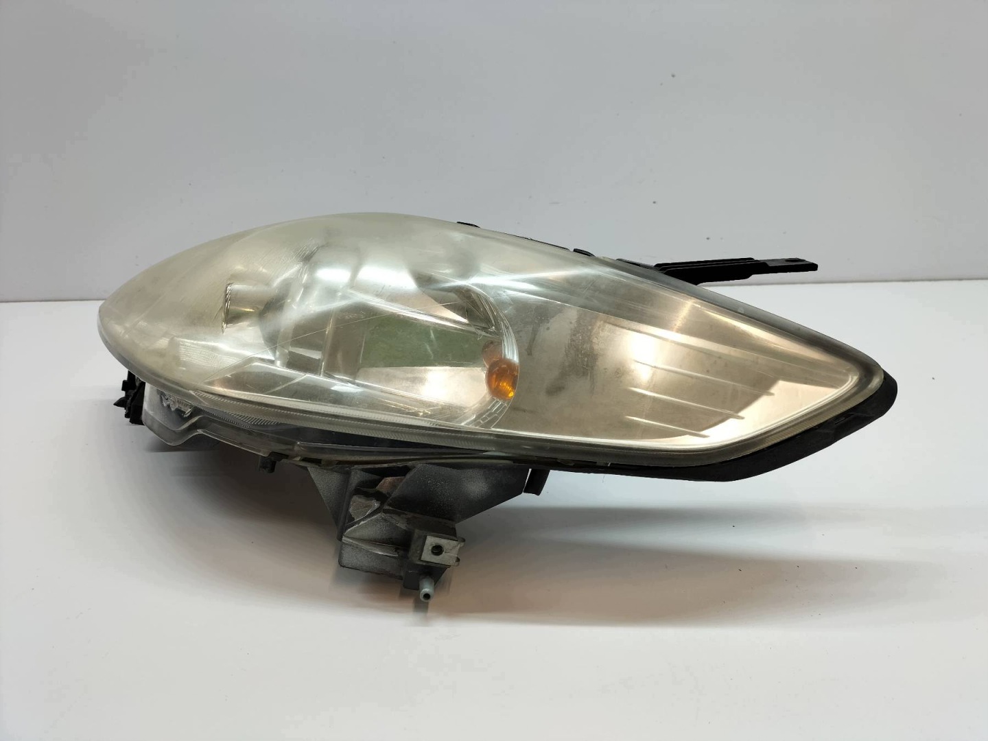 light front left EU Mazda 5 and (2005-2010)