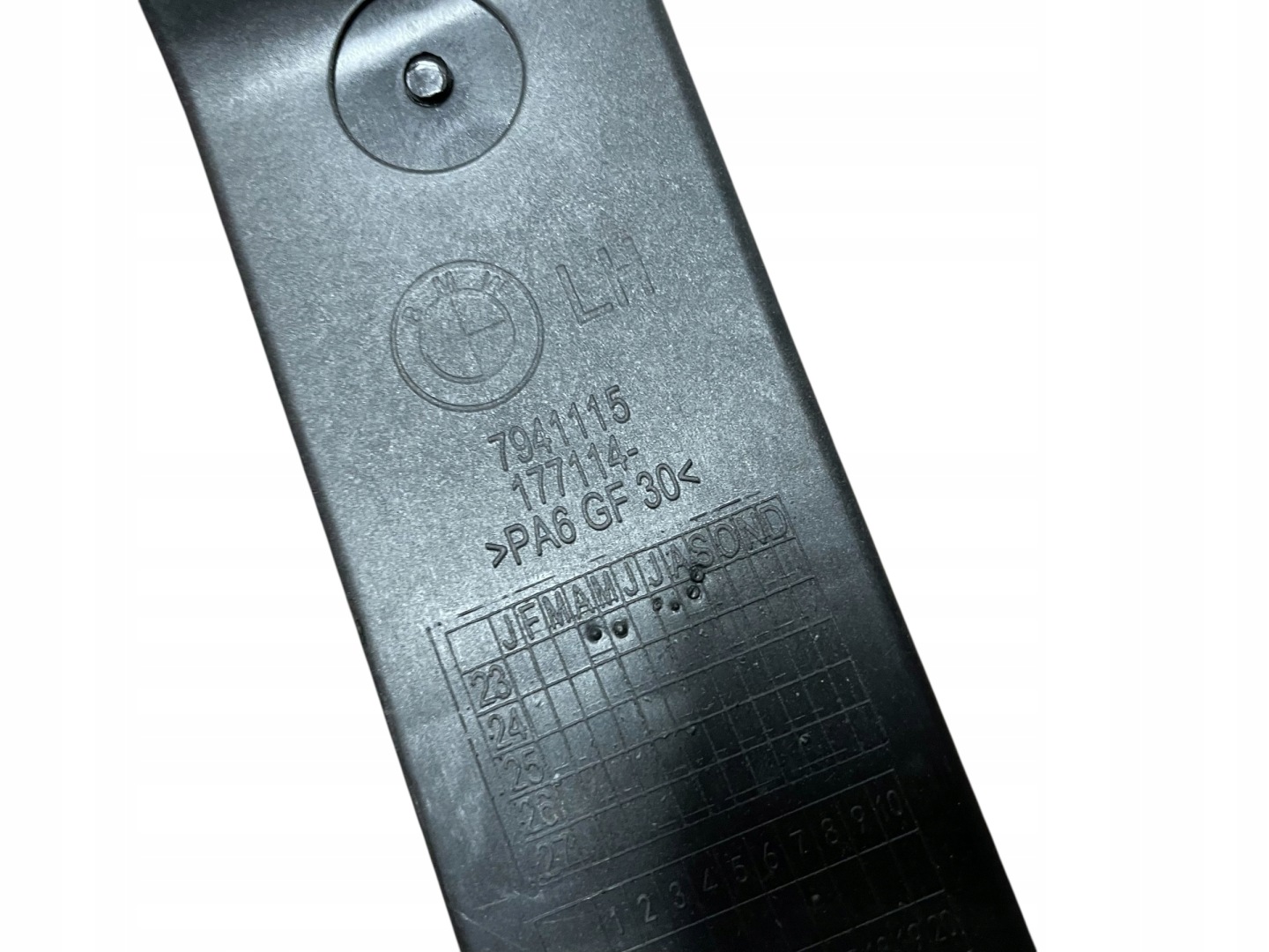 bracket support pillar of left BOCZKA boot BMW X7 G07
