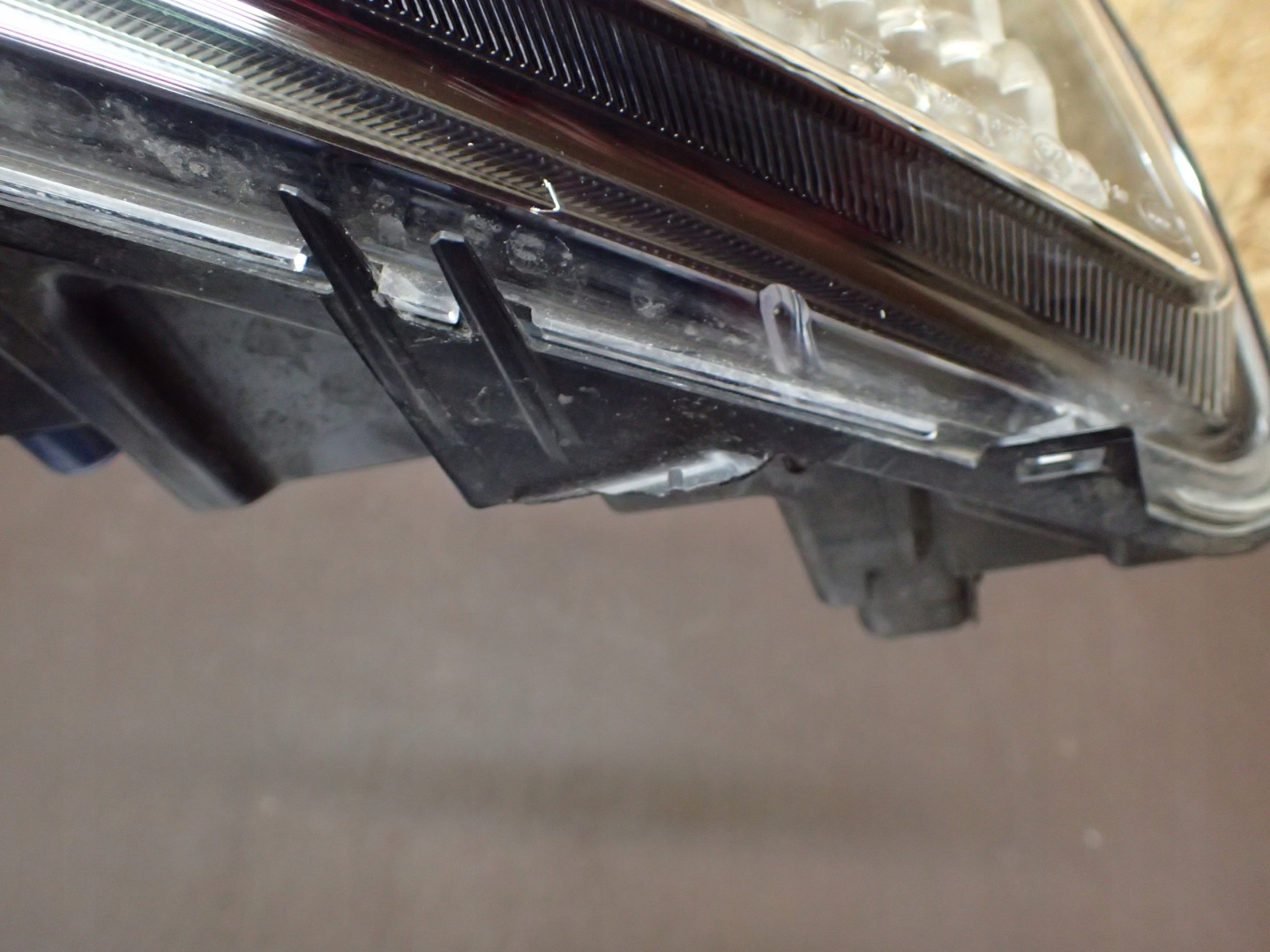 fog light left VW POLO 17
