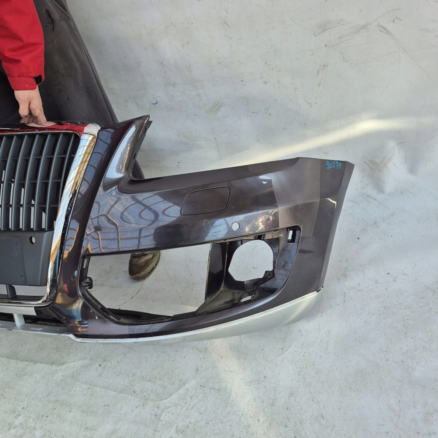 AUDI Q5 and 1 8R 08-12 bumper front front washer PDC