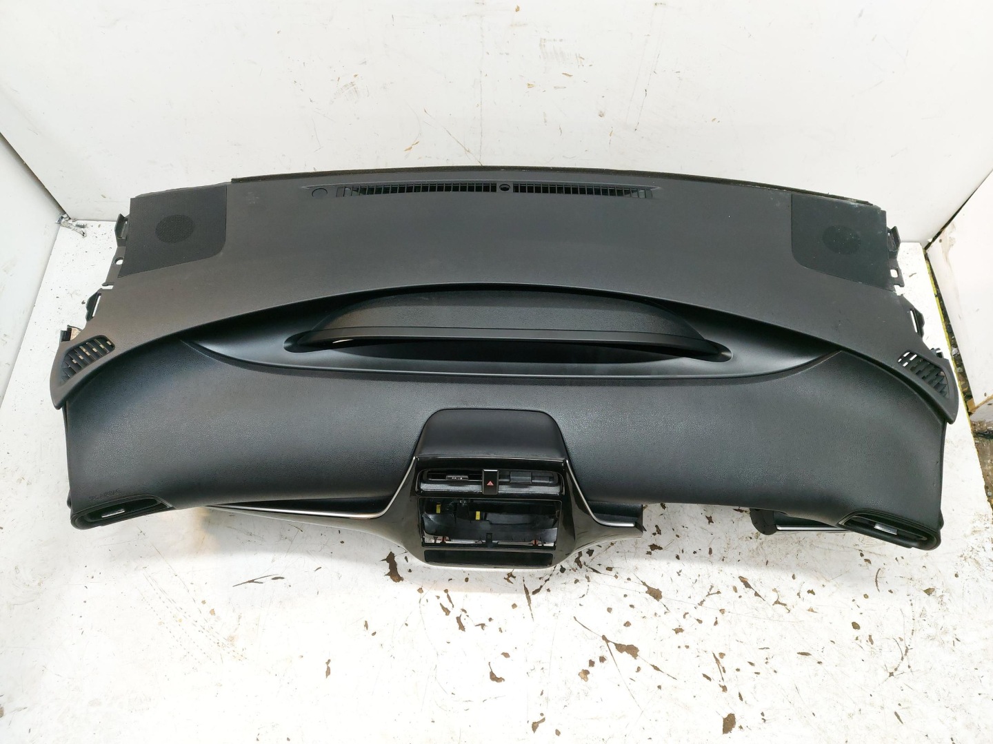 TOYOTA PRIUS IV cockpit pulpit dashboard instrument panel UK ANGLIK