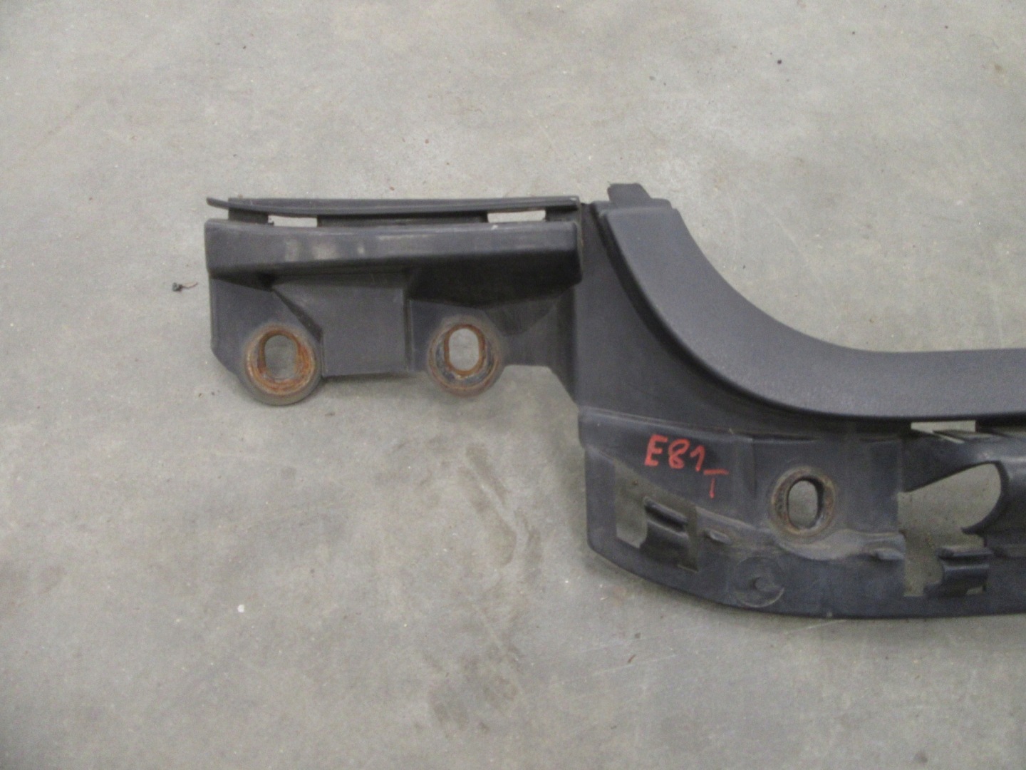 console bracket support holder of a bumper rear part BMW e81 e87