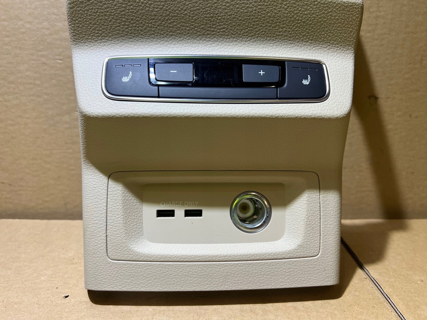AUDI Q5 80A Unite commande clima Bouches buses Arrière GRZANE Sièges USB 80A864376A