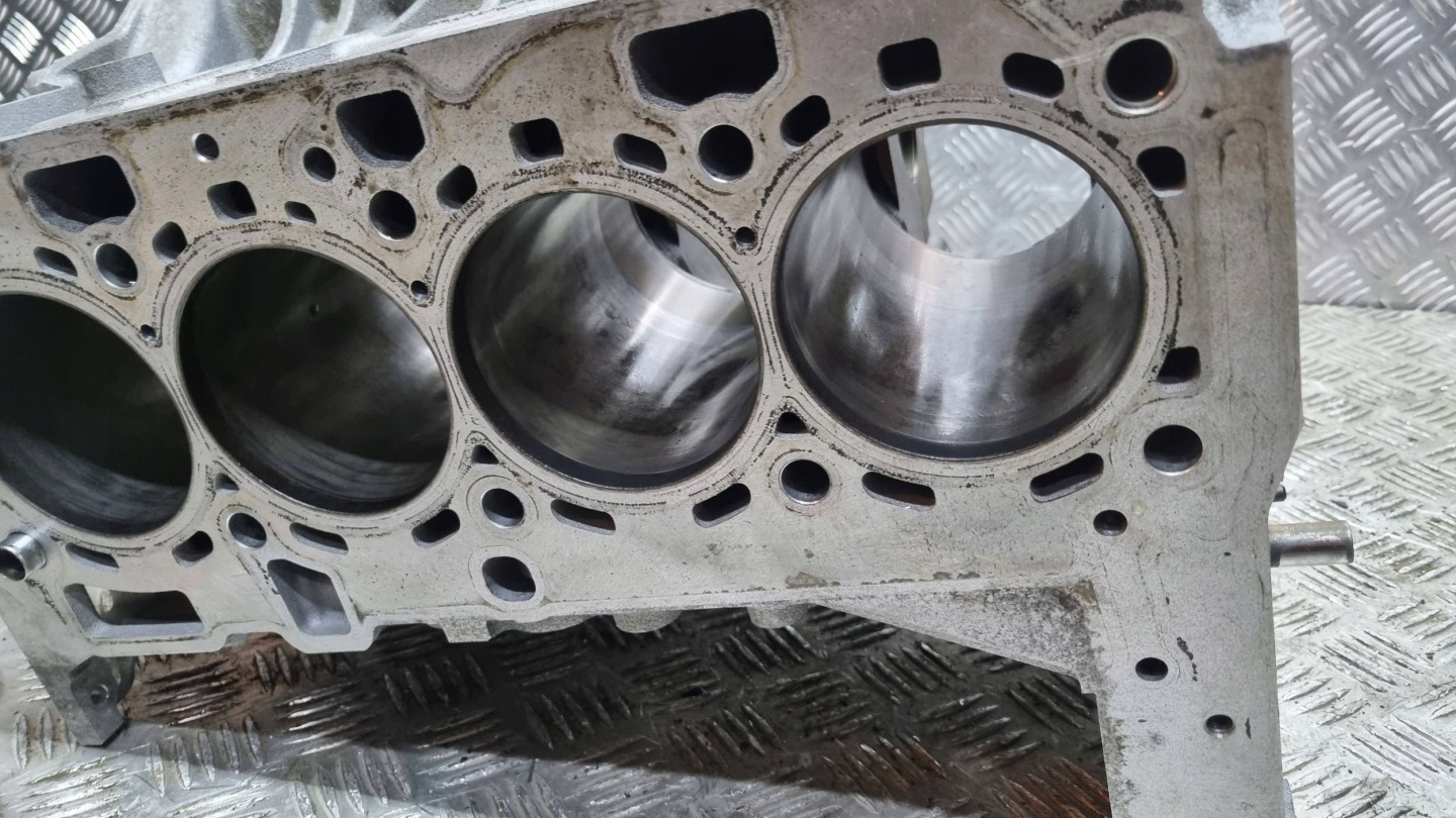 BLOK motora NOMINAL 7797922 N47D20A BMW E60 E61 E83 E84 E87 E90 E91 2.0 D