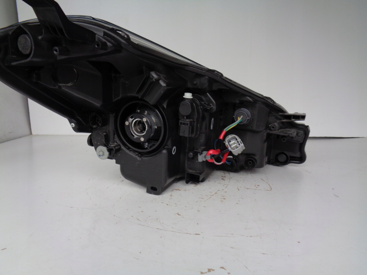 light left REFLEKTOR TOYOTA YARIS III 14- LIFT